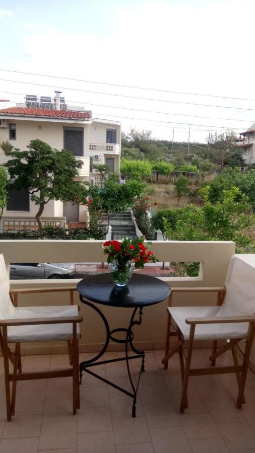 Phoeve Apt-Lovely 1-Br Rental Near The Beach Kalathas Extérieur photo
