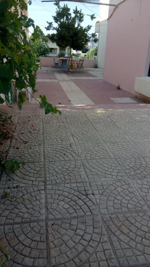 Phoeve Apt-Lovely 1-Br Rental Near The Beach Kalathas Extérieur photo