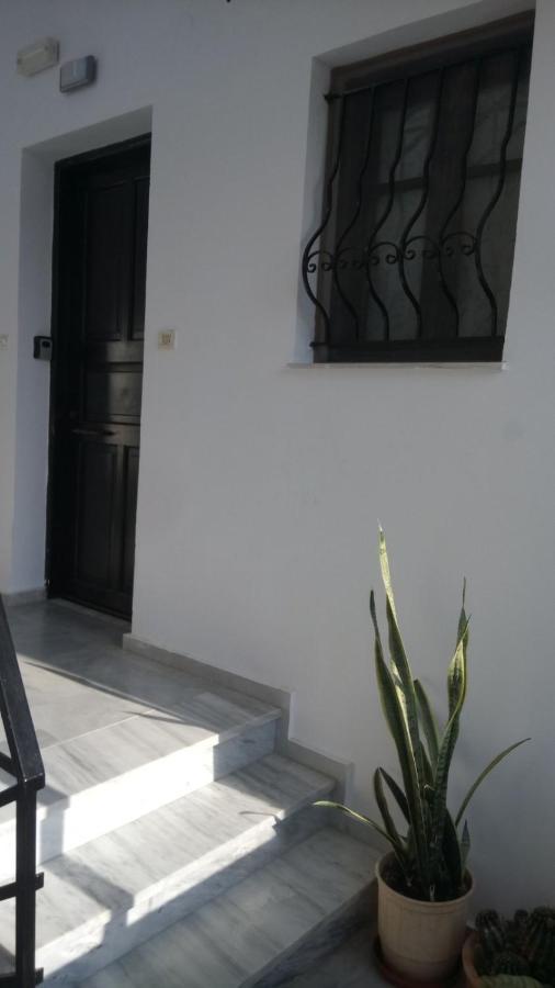 Phoeve Apt-Lovely 1-Br Rental Near The Beach Kalathas Extérieur photo