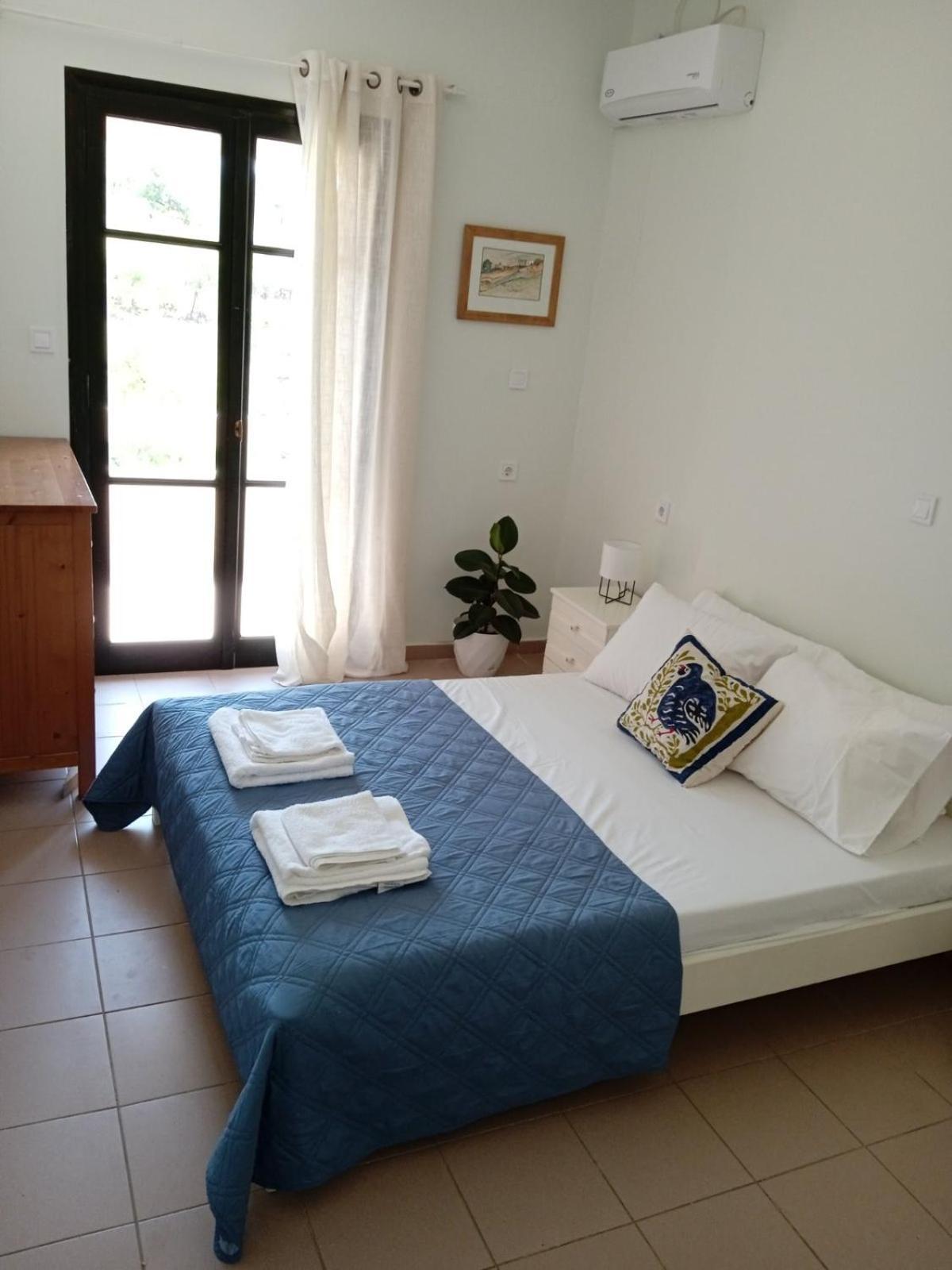 Phoeve Apt-Lovely 1-Br Rental Near The Beach Kalathas Extérieur photo