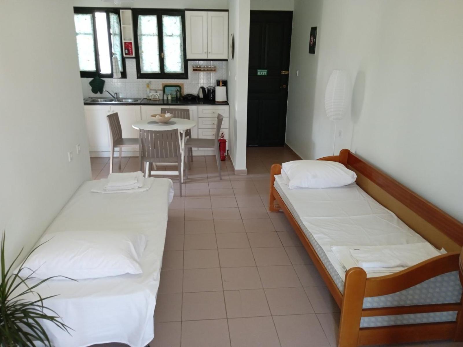 Phoeve Apt-Lovely 1-Br Rental Near The Beach Kalathas Extérieur photo
