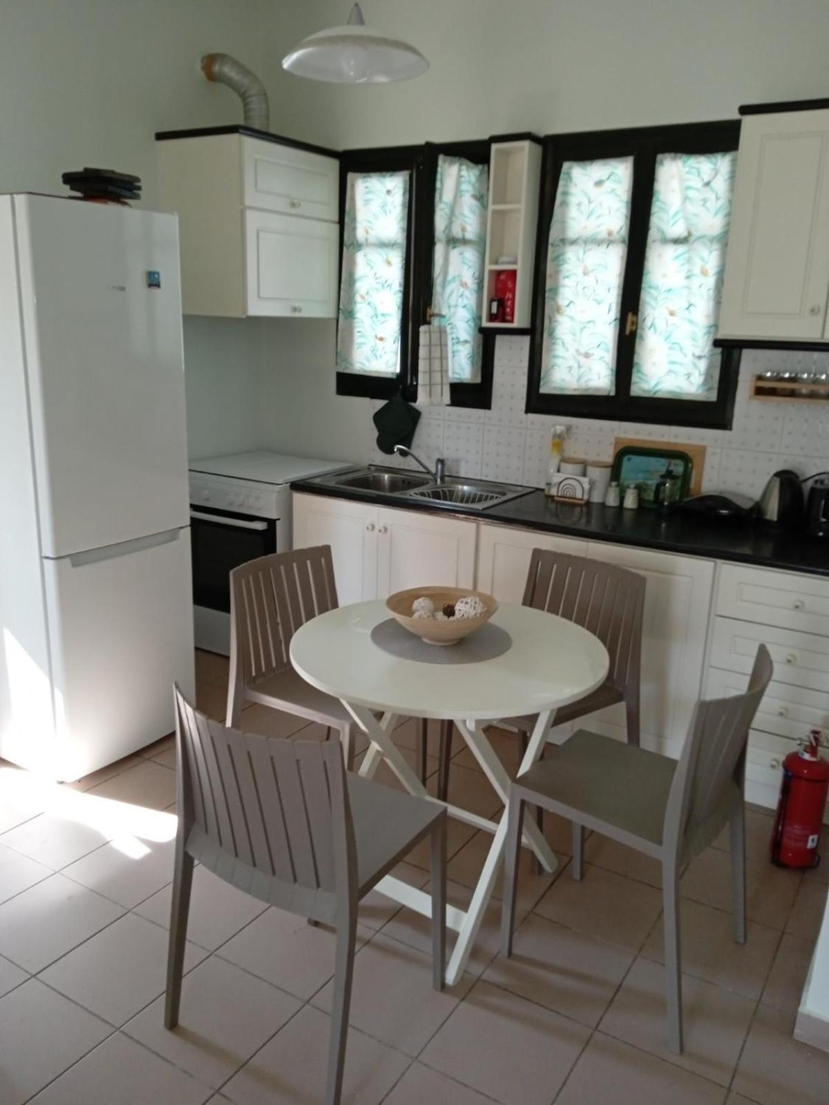 Phoeve Apt-Lovely 1-Br Rental Near The Beach Kalathas Extérieur photo